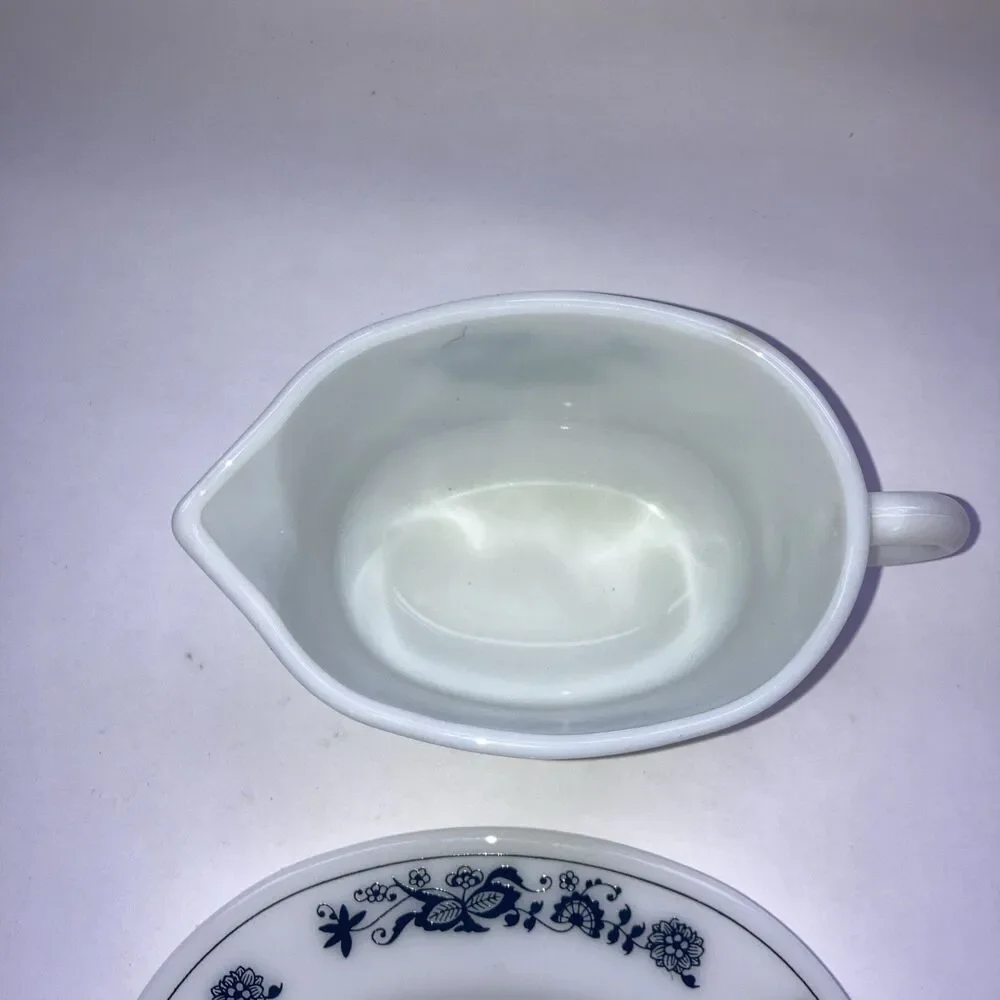Pyrex this vintage